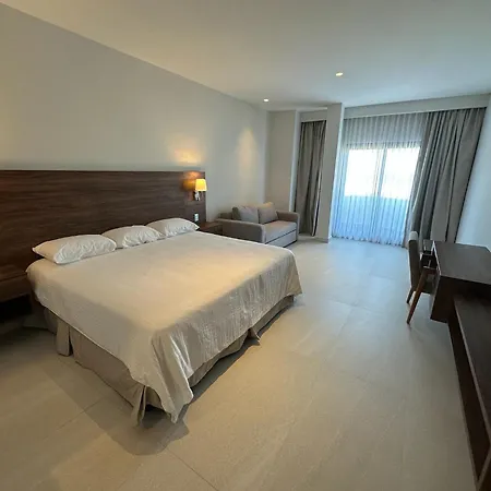 Hotel Arenas del Mar Resort-3